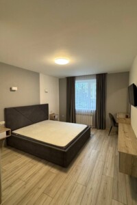 Продаж двокімнатної квартири в Угринові, на вул. Тролейбусна 30, фото 2