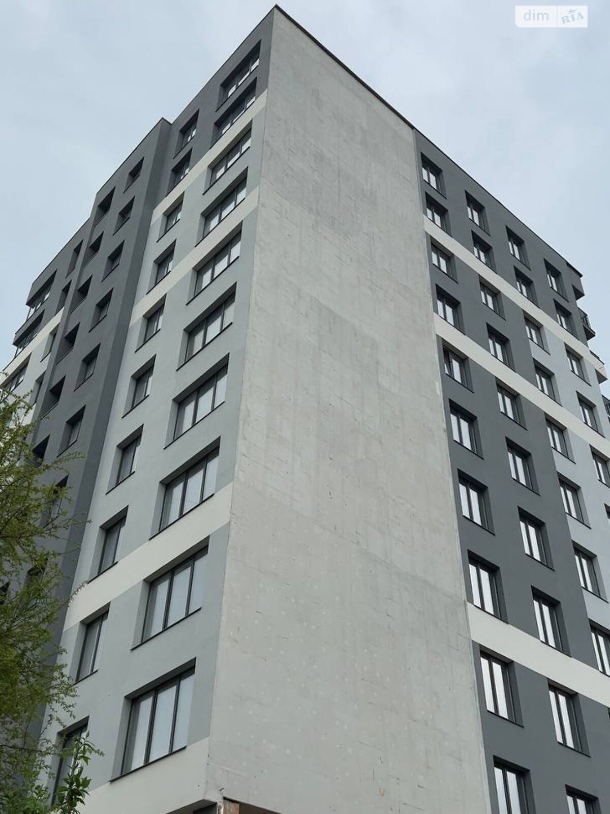 Продаж двокімнатної квартири в Івано-Франківську, на вул. Целевича Юліана, район Пасічна фото 1 Продаж двокімнатної квартири в Івано-Франківську, на вул. Целевича Юліана, район Пасічна фото 1