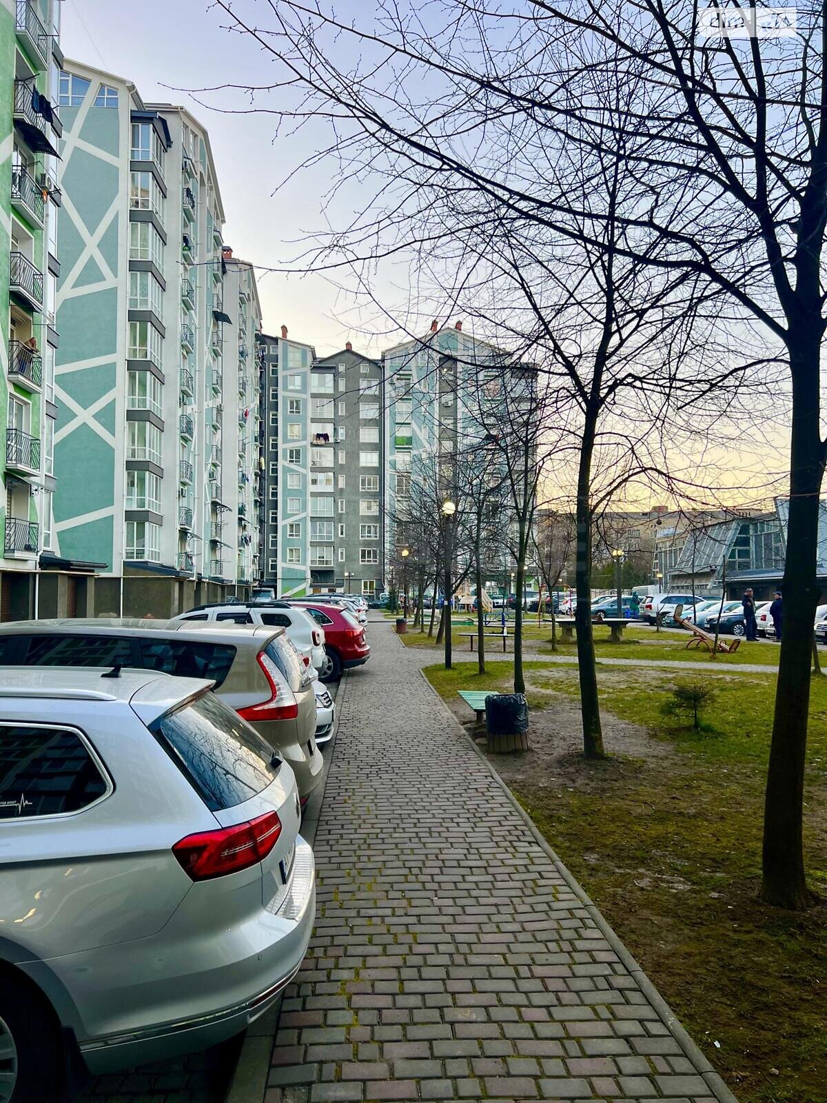 Продаж двокімнатної квартири в Івано-Франківську, на вул. Целевича Юліана, район Пасічна фото 1 Продаж двокімнатної квартири в Івано-Франківську, на вул. Целевича Юліана, район Пасічна фото 1