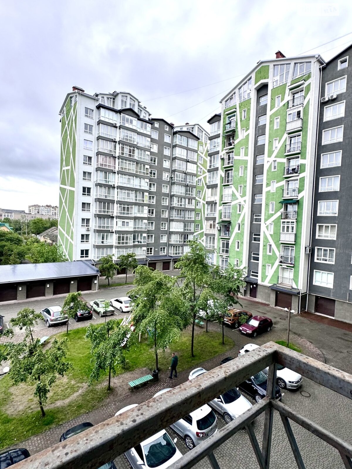 Продажа двухкомнатной квартиры в Ивано-Франковске, на ул. Целевича Юлиана, район Пасечная фото 1 Продажа двухкомнатной квартиры в Ивано-Франковске, на ул. Целевича Юлиана, район Пасечная фото 1