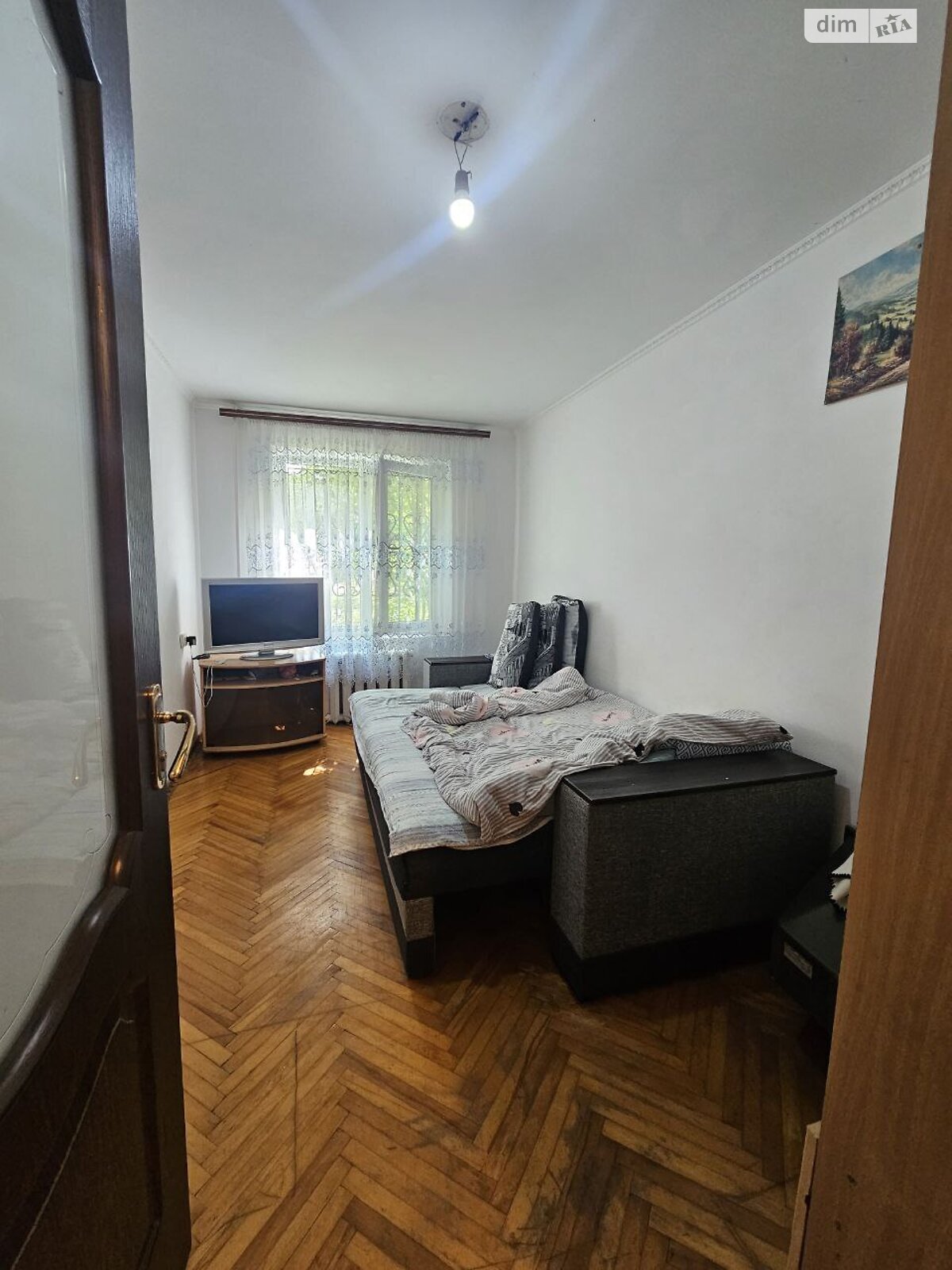 Продажа трехкомнатной квартиры в Ивано-Франковске, на ул. Симоненко Василия 8, район Позитрон фото 1 Продажа трехкомнатной квартиры в Ивано-Франковске, на ул. Симоненко Василия 8, район Позитрон фото 1