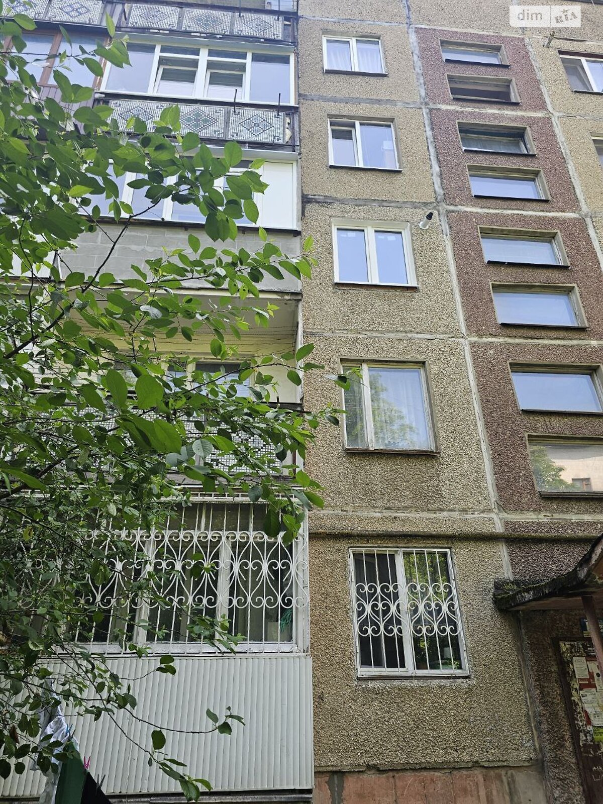 Продажа трехкомнатной квартиры в Ивано-Франковске, на ул. Симоненко Василия 8, район Позитрон фото 1 Продажа трехкомнатной квартиры в Ивано-Франковске, на ул. Симоненко Василия 8, район Позитрон фото 1