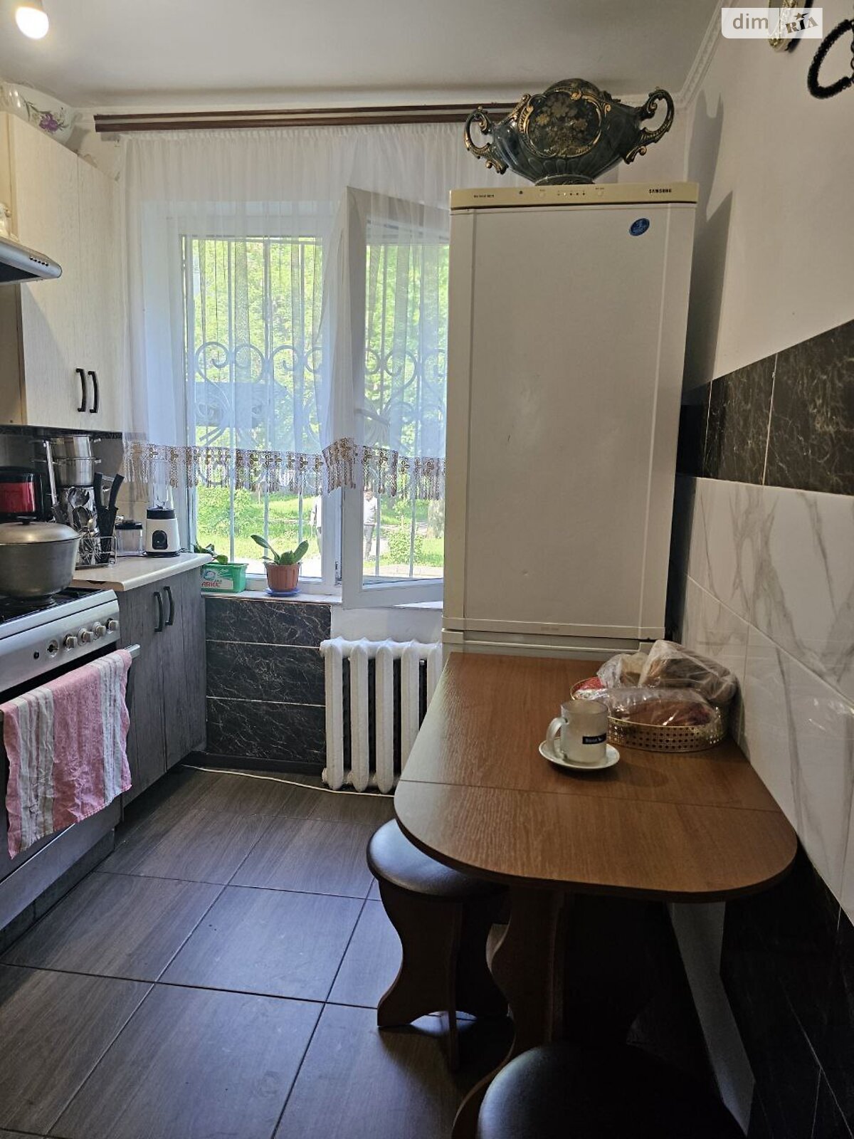 Продажа трехкомнатной квартиры в Ивано-Франковске, на ул. Симоненко Василия 8, район Позитрон фото 1 Продажа трехкомнатной квартиры в Ивано-Франковске, на ул. Симоненко Василия 8, район Позитрон фото 1