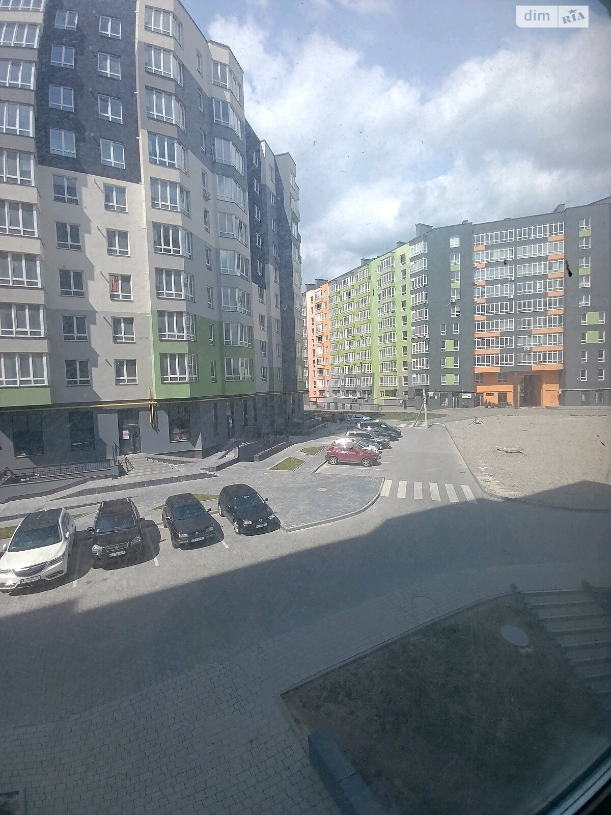 Продаж трикімнатної квартири в Івано-Франківську, на вул. Приозерна 24, кв. 33, фото 1 Продаж трикімнатної квартири в Івано-Франківську, на вул. Приозерна 24, кв. 33, фото 1