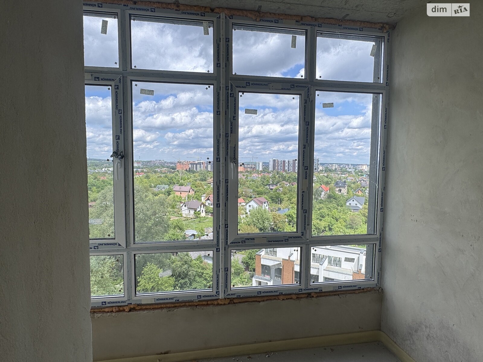 Продажа трехкомнатной квартиры в Ивано-Франковске, на ул. Приозерная 57, фото 1 Продажа трехкомнатной квартиры в Ивано-Франковске, на ул. Приозерная 57, фото 1