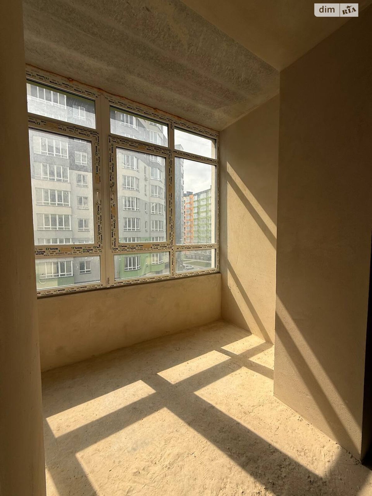 Продажа трехкомнатной квартиры в Ивано-Франковске, на ул. Приозерная, фото 1 Продажа трехкомнатной квартиры в Ивано-Франковске, на ул. Приозерная, фото 1