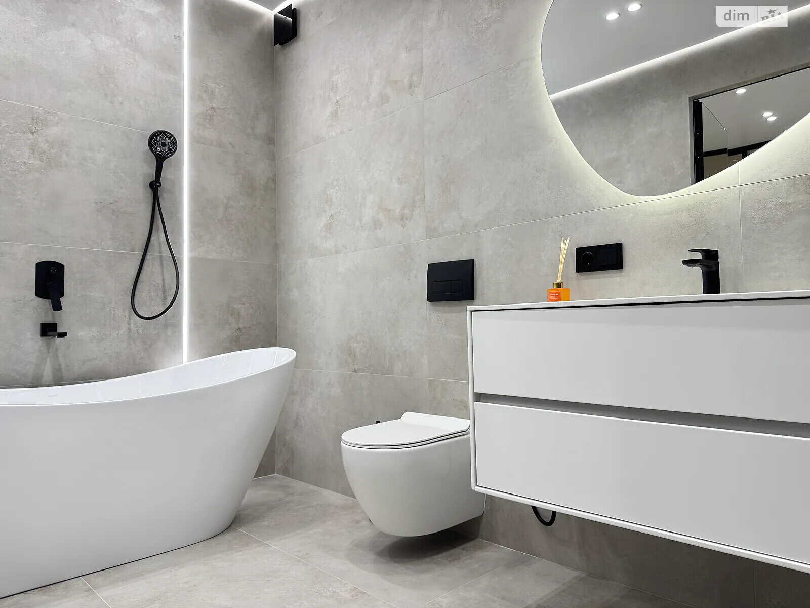 Продажа трехкомнатной квартиры в Криховцах, на ул. Приозерная 2, фото 1