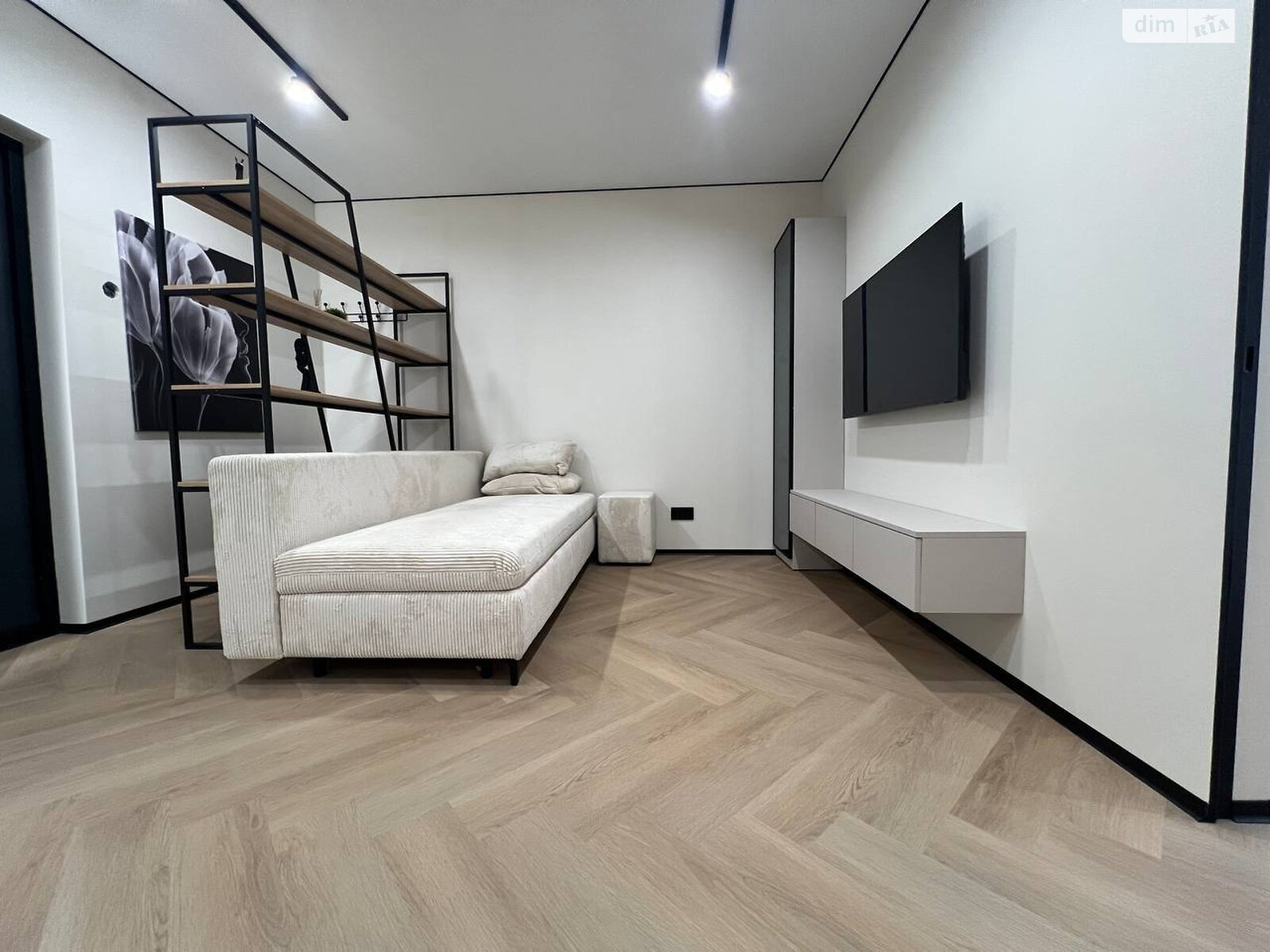 Продаж однокімнатної квартири в Івано-Франківську, на вул. Героїв Миколаєва 43, район Рінь фото 1 Продаж однокімнатної квартири в Івано-Франківську, на вул. Героїв Миколаєва 43, район Рінь фото 1