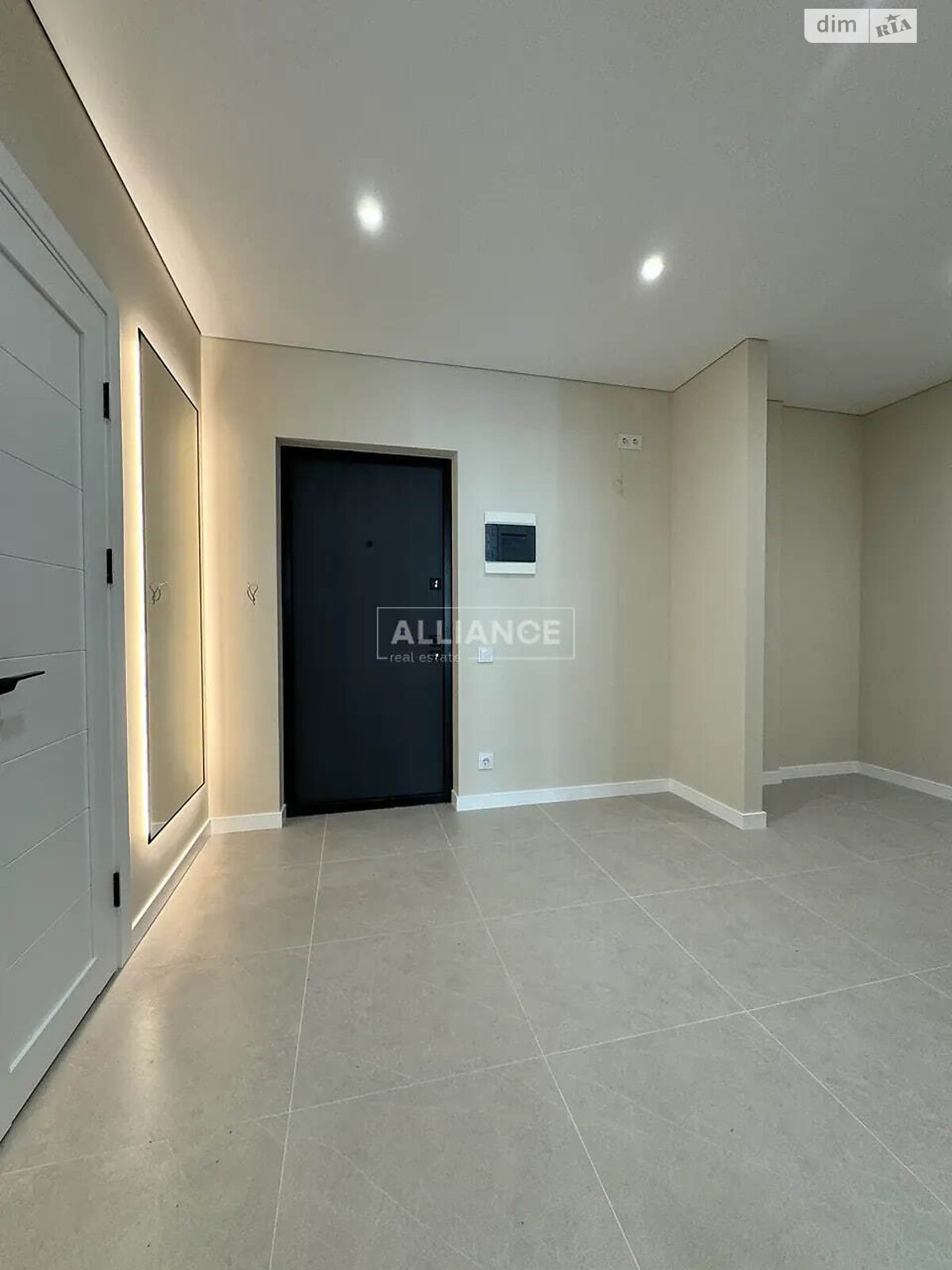 Продаж однокімнатної квартири в Івано-Франківську, на вул. Героїв Миколаєва 43, район Рінь фото 1 Продаж однокімнатної квартири в Івано-Франківську, на вул. Героїв Миколаєва 43, район Рінь фото 1