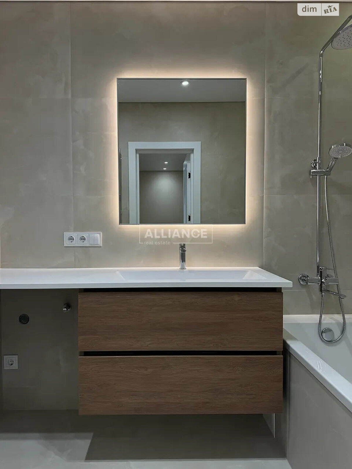 Продаж однокімнатної квартири в Івано-Франківську, на вул. Героїв Миколаєва 43, район Рінь фото 1 Продаж однокімнатної квартири в Івано-Франківську, на вул. Героїв Миколаєва 43, район Рінь фото 1