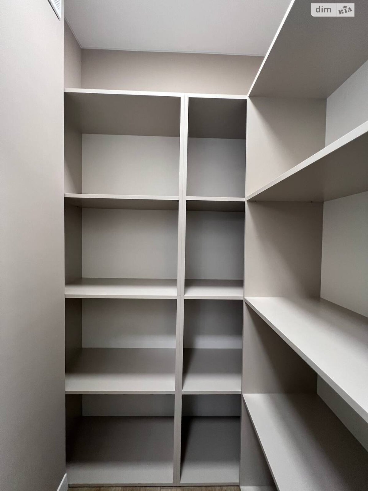 Продаж двокімнатної квартири в Івано-Франківську, на вул. Героїв Миколаєва 43, район Рінь фото 1