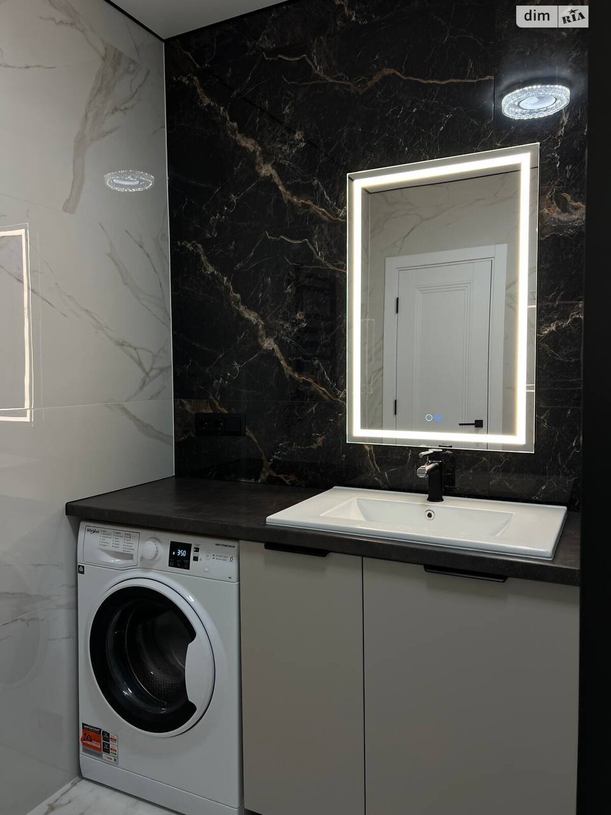 Продаж двокімнатної квартири в Івано-Франківську, на вул. Героїв Миколаєва 43, район Рінь фото 1