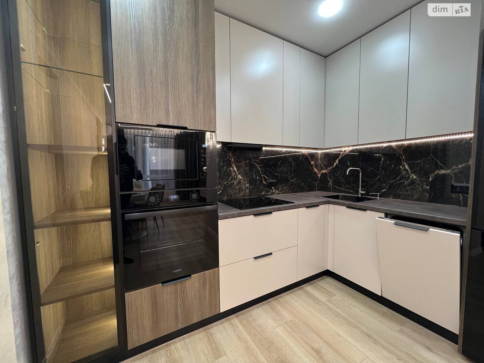 Продаж двокімнатної квартири в Івано-Франківську, на вул. Героїв Миколаєва 43, район Рінь фото 1