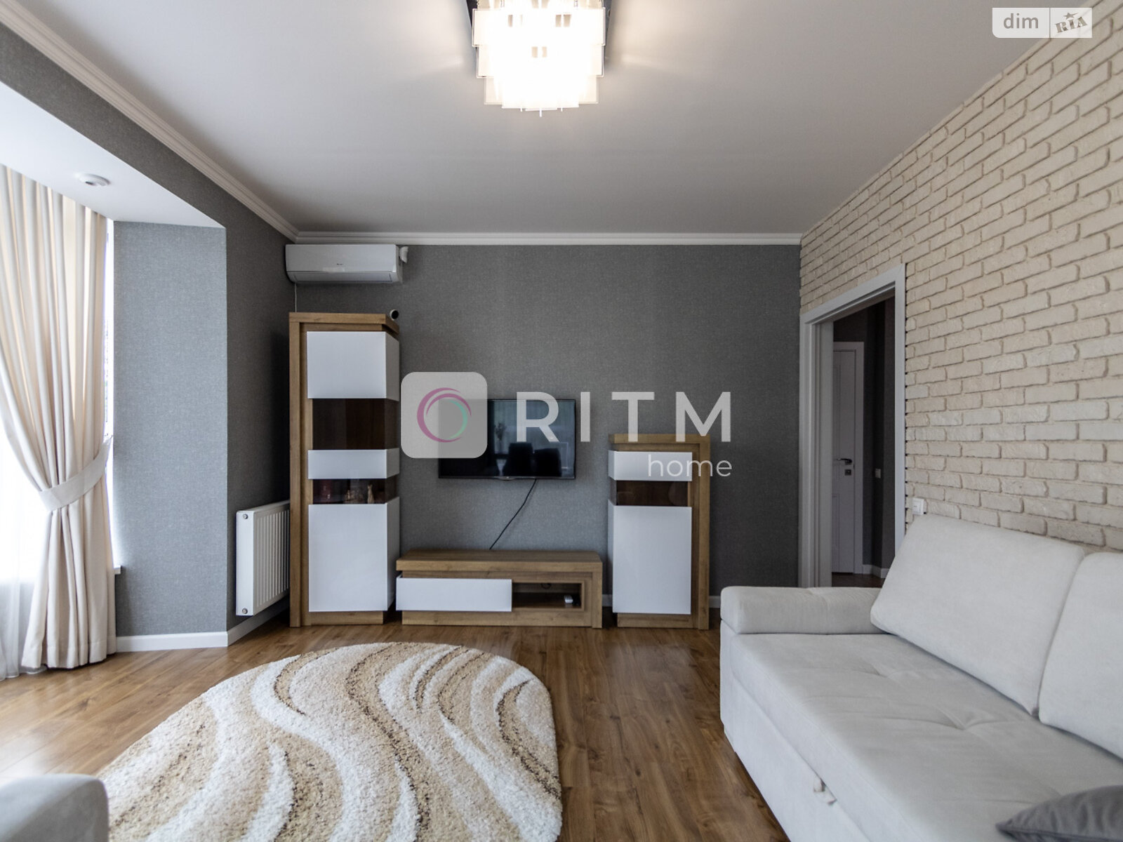 Продаж трикімнатної квартири в Івано-Франківську, на вул. Слобідська, фото 1 Продаж трикімнатної квартири в Івано-Франківську, на вул. Слобідська, фото 1