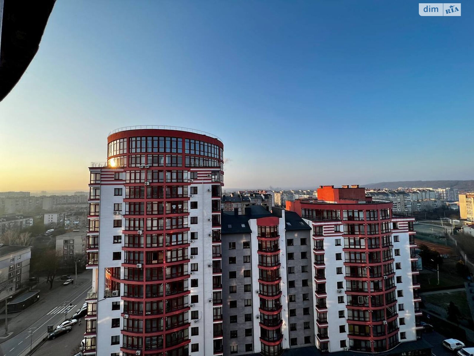 Продаж трикімнатної квартири в Івано-Франківську, на вул. Симиренка 1, район undefined фото 1 Продаж трикімнатної квартири в Івано-Франківську, на вул. Симиренка 1, район undefined фото 1