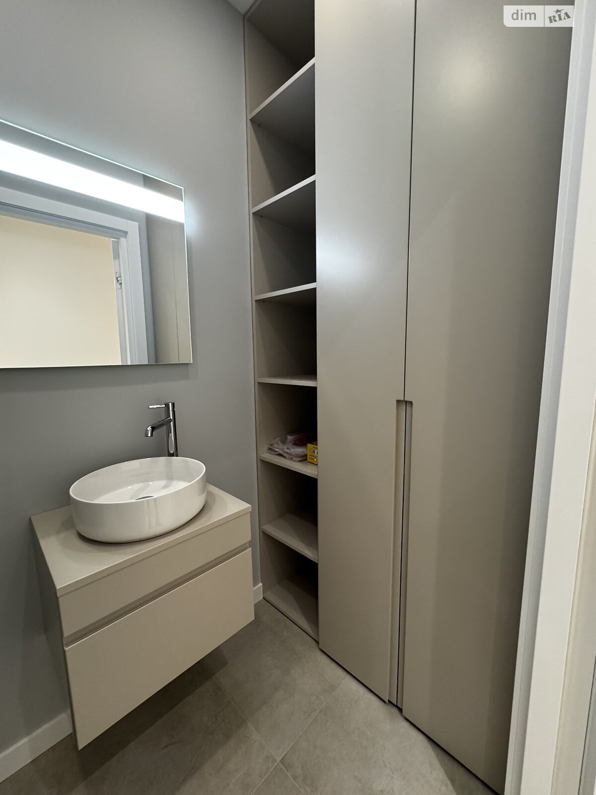 Продажа двухкомнатной квартиры в Ивано-Франковске, на ул. Мира 58В, кв. 3, район Строителей фото 1 Продажа двухкомнатной квартиры в Ивано-Франковске, на ул. Мира 58В, кв. 3, район Строителей фото 1