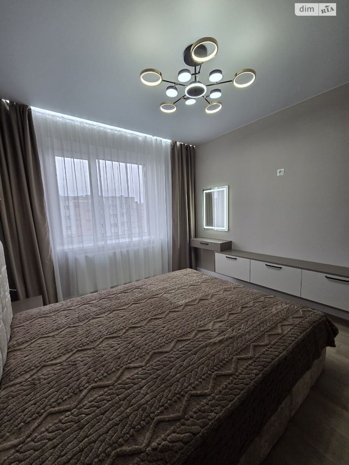 Продаж двокімнатної квартири в Івано-Франківську, на вул. Миру 56, кв. 68, район Будівельників фото 1 Продаж двокімнатної квартири в Івано-Франківську, на вул. Миру 56, кв. 68, район Будівельників фото 1