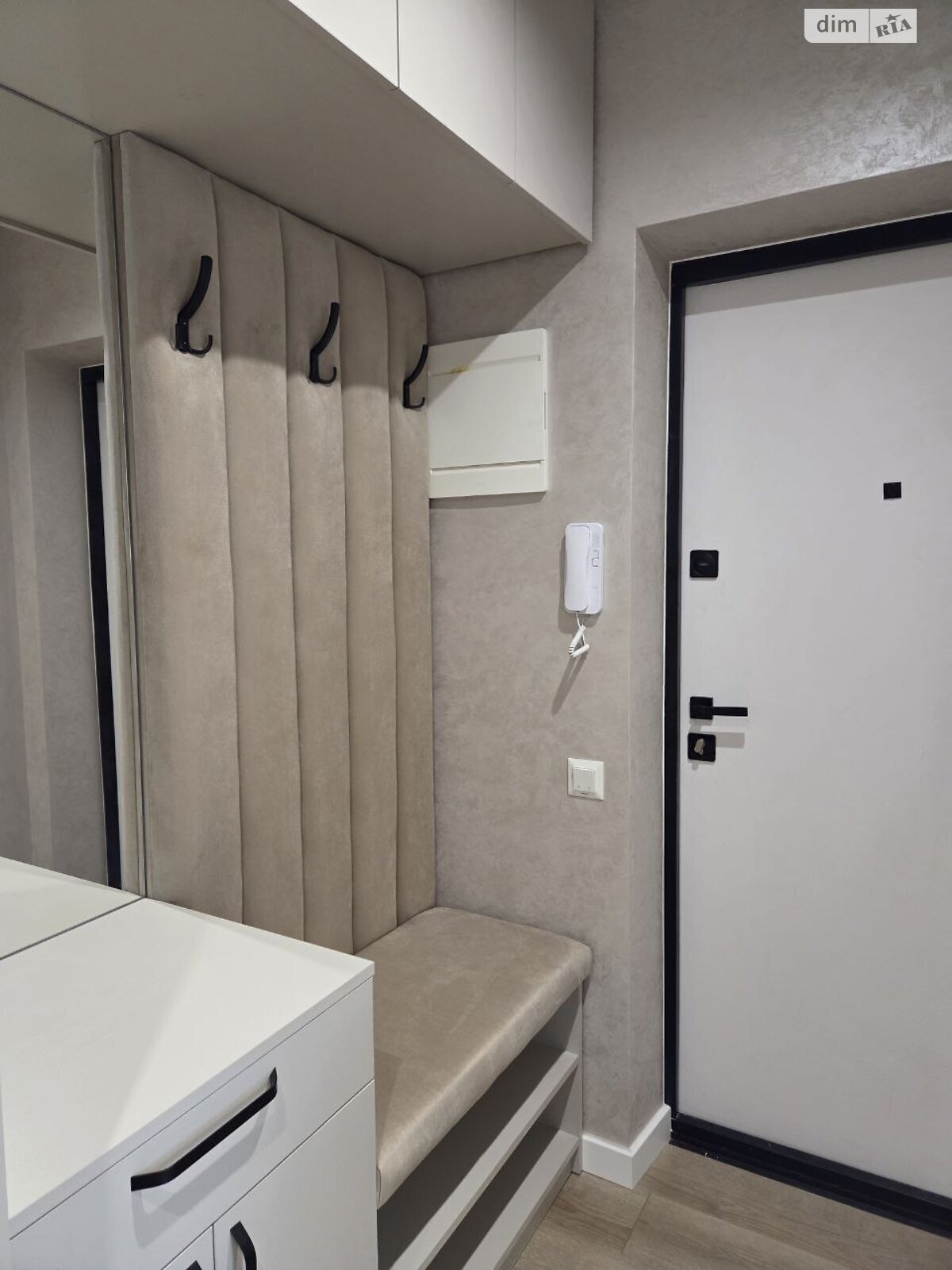 Продаж двокімнатної квартири в Івано-Франківську, на вул. Миру 56, кв. 68, район Будівельників фото 1 Продаж двокімнатної квартири в Івано-Франківську, на вул. Миру 56, кв. 68, район Будівельників фото 1