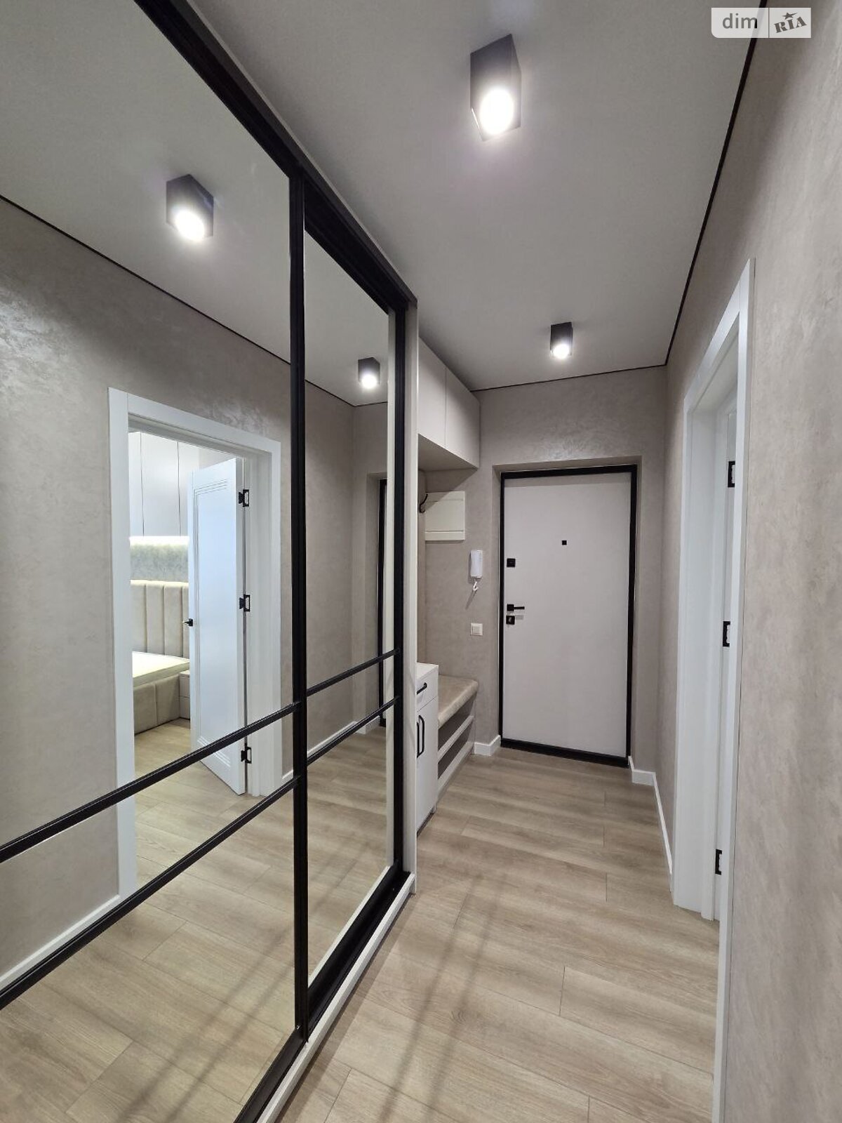 Продаж двокімнатної квартири в Івано-Франківську, на вул. Миру 56, кв. 68, район Будівельників фото 1 Продаж двокімнатної квартири в Івано-Франківську, на вул. Миру 56, кв. 68, район Будівельників фото 1