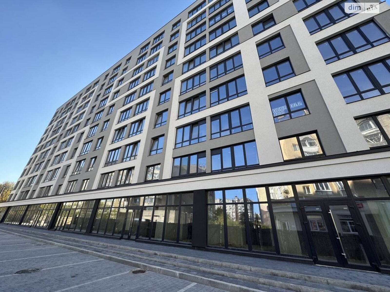 Продажа двухкомнатной квартиры в Ивано-Франковске, на ул. Молодежная, район Строителей фото 1 Продажа двухкомнатной квартиры в Ивано-Франковске, на ул. Молодежная, район Строителей фото 1