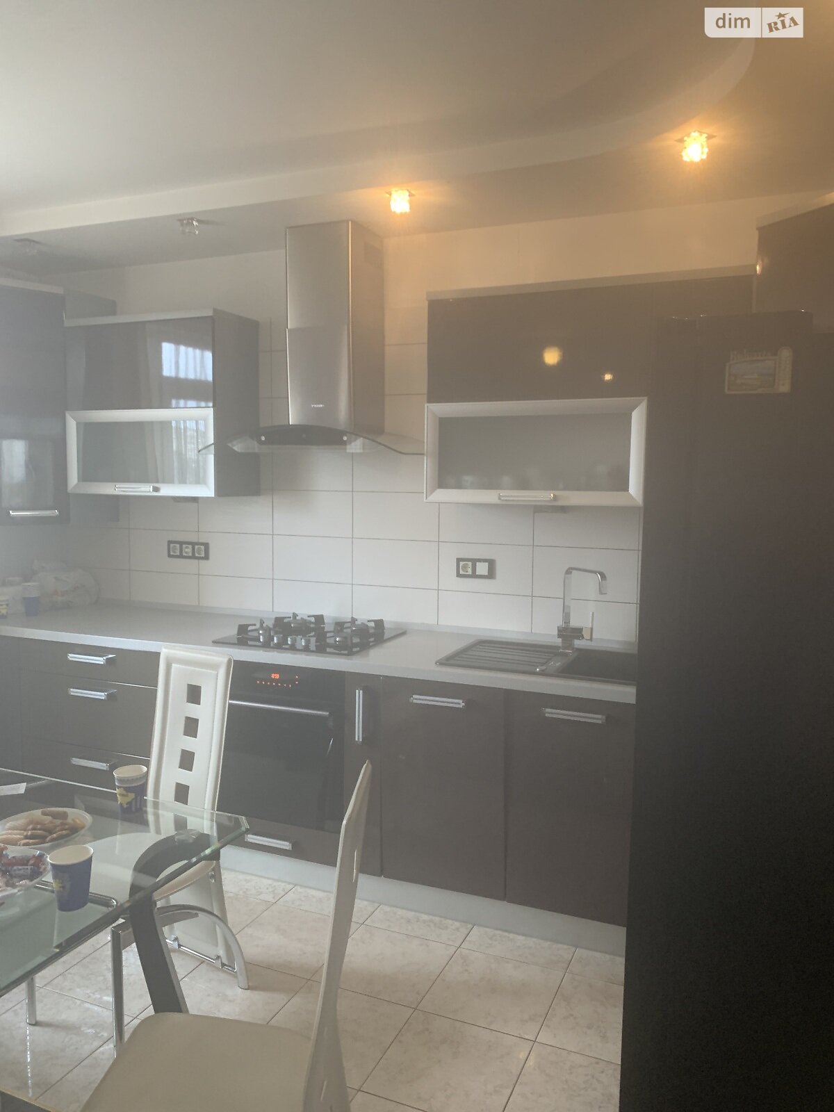 Продаж двокімнатної квартири в Івано-Франківську, на вул. Молодіжна 55, район Будівельників фото 1 Продаж двокімнатної квартири в Івано-Франківську, на вул. Молодіжна 55, район Будівельників фото 1