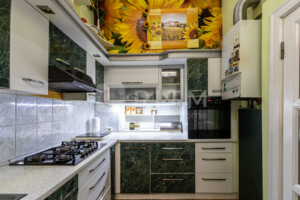 Продажа трехкомнатной квартиры в Ивано-Франковске, на ул. Тараса Шевченко 85, фото 2