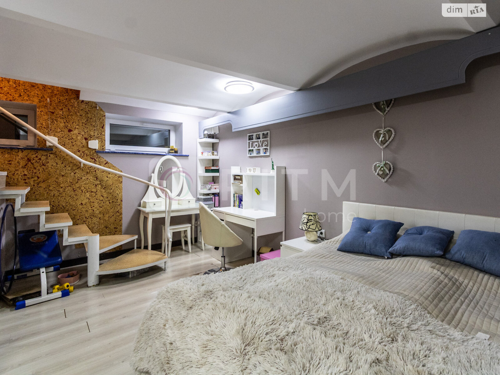 Продажа трехкомнатной квартиры в Ивано-Франковске, на ул. Тараса Шевченко 85, фото 1