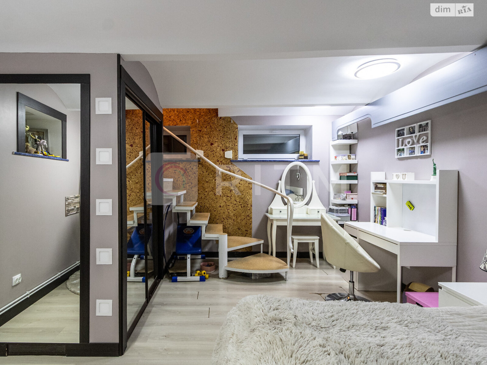 Продажа трехкомнатной квартиры в Ивано-Франковске, на ул. Тараса Шевченко 85, фото 1