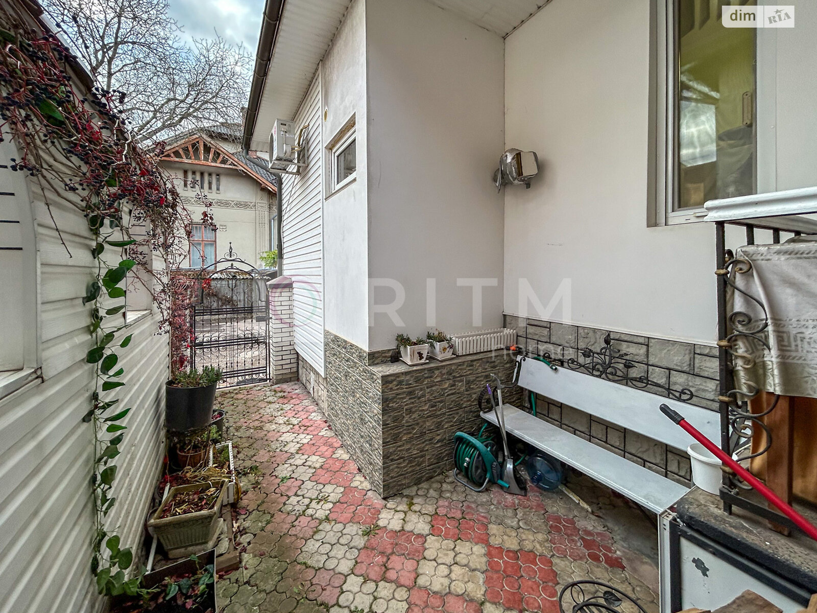 Продажа трехкомнатной квартиры в Ивано-Франковске, на ул. Тараса Шевченко 85, фото 1