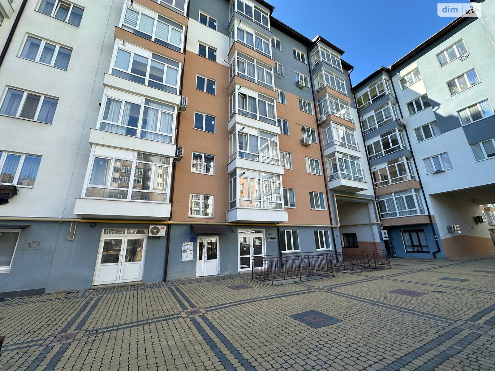 Продажа двухкомнатной квартиры в Ивано-Франковске, на ул. Андрея Мельника 10/3, район Центр фото 1 Продажа двухкомнатной квартиры в Ивано-Франковске, на ул. Андрея Мельника 10/3, район Центр фото 1