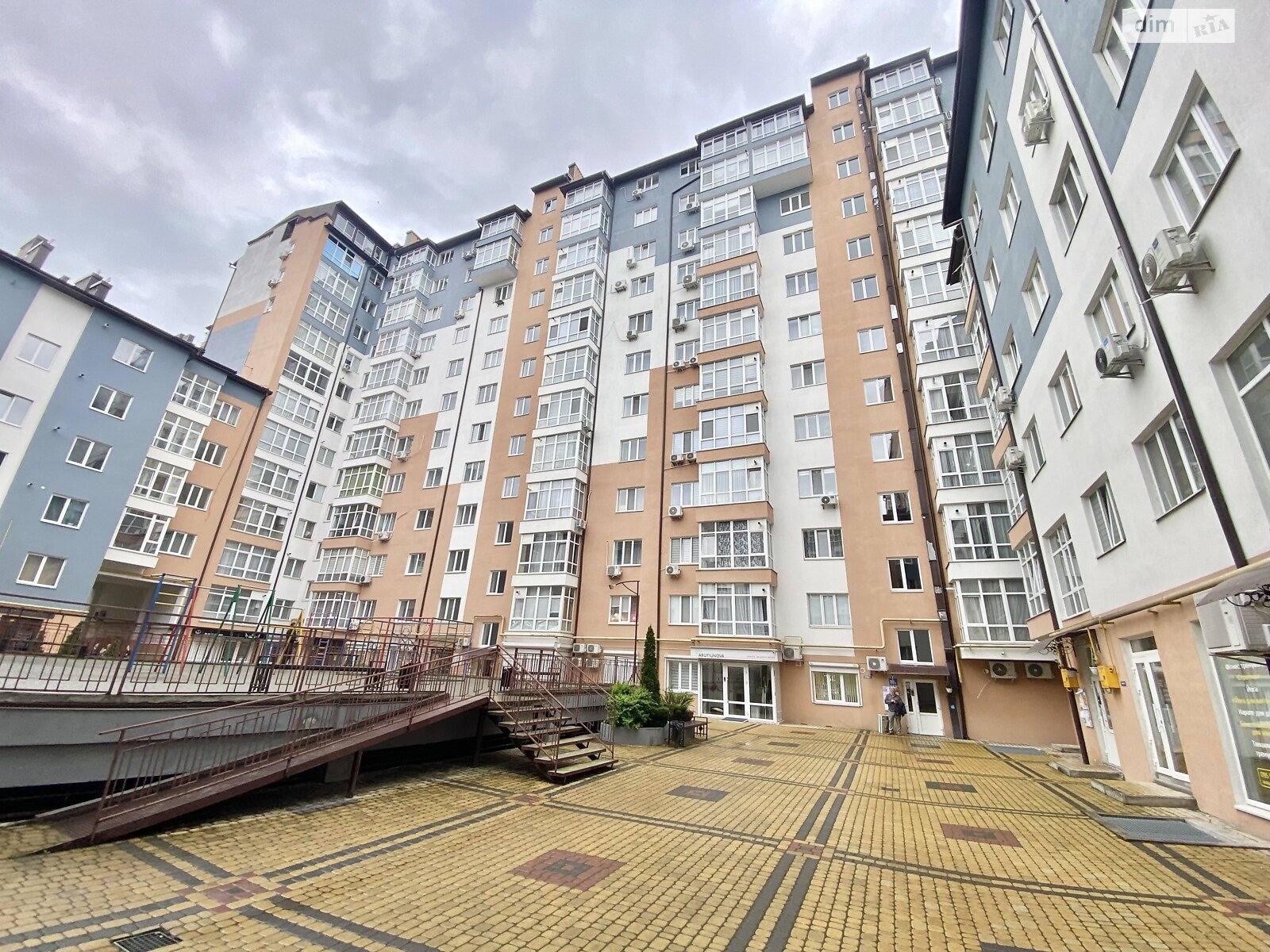 Продаж однокімнатної квартири в Івано-Франківську, на вул. Андрія Мельника 10/7, район Центр фото 1 Продаж однокімнатної квартири в Івано-Франківську, на вул. Андрія Мельника 10/7, район Центр фото 1