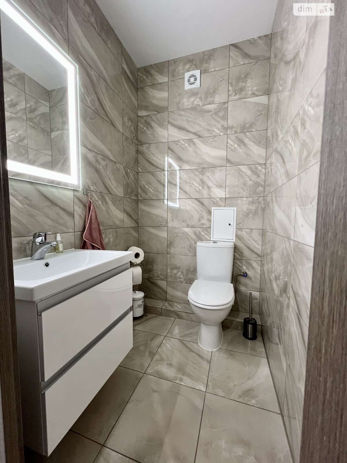 Продажа двухкомнатной квартиры в Ивано-Франковске, на ул. Андрея Мельника, район Центр фото 1