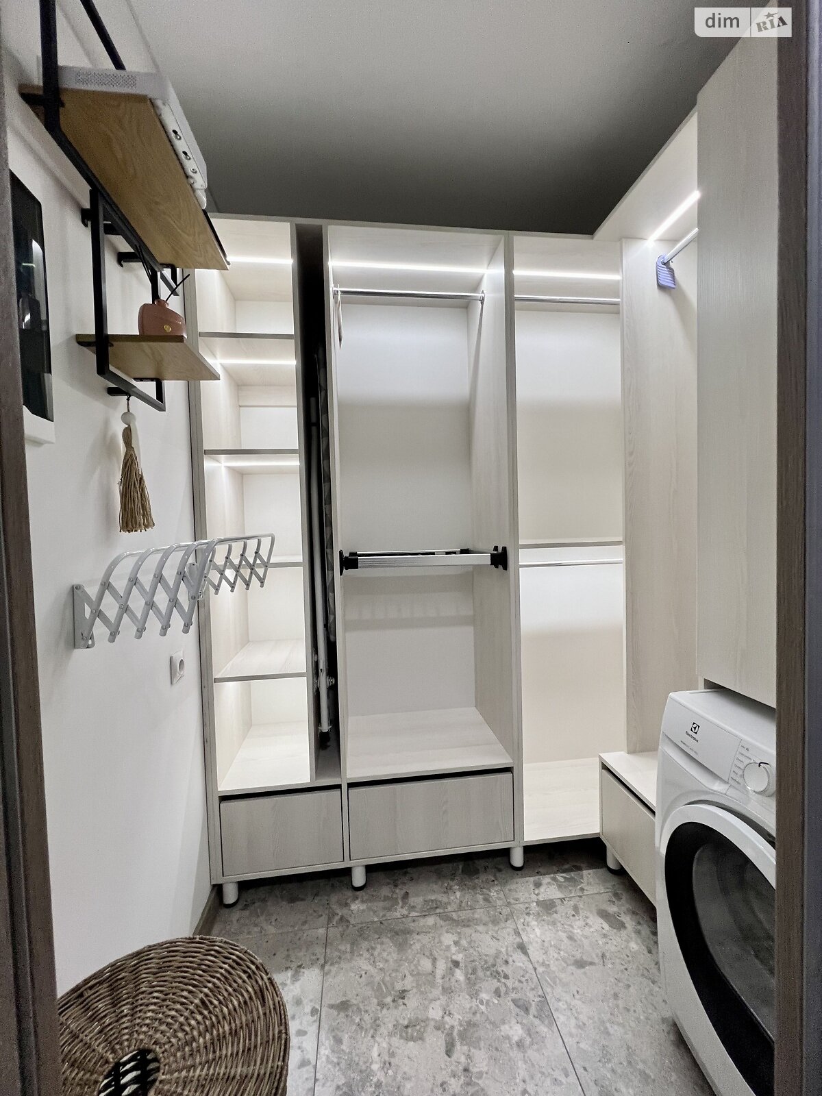 Продажа двухкомнатной квартиры в Ивано-Франковске, на ул. Андрея Мельника, район Центр фото 1