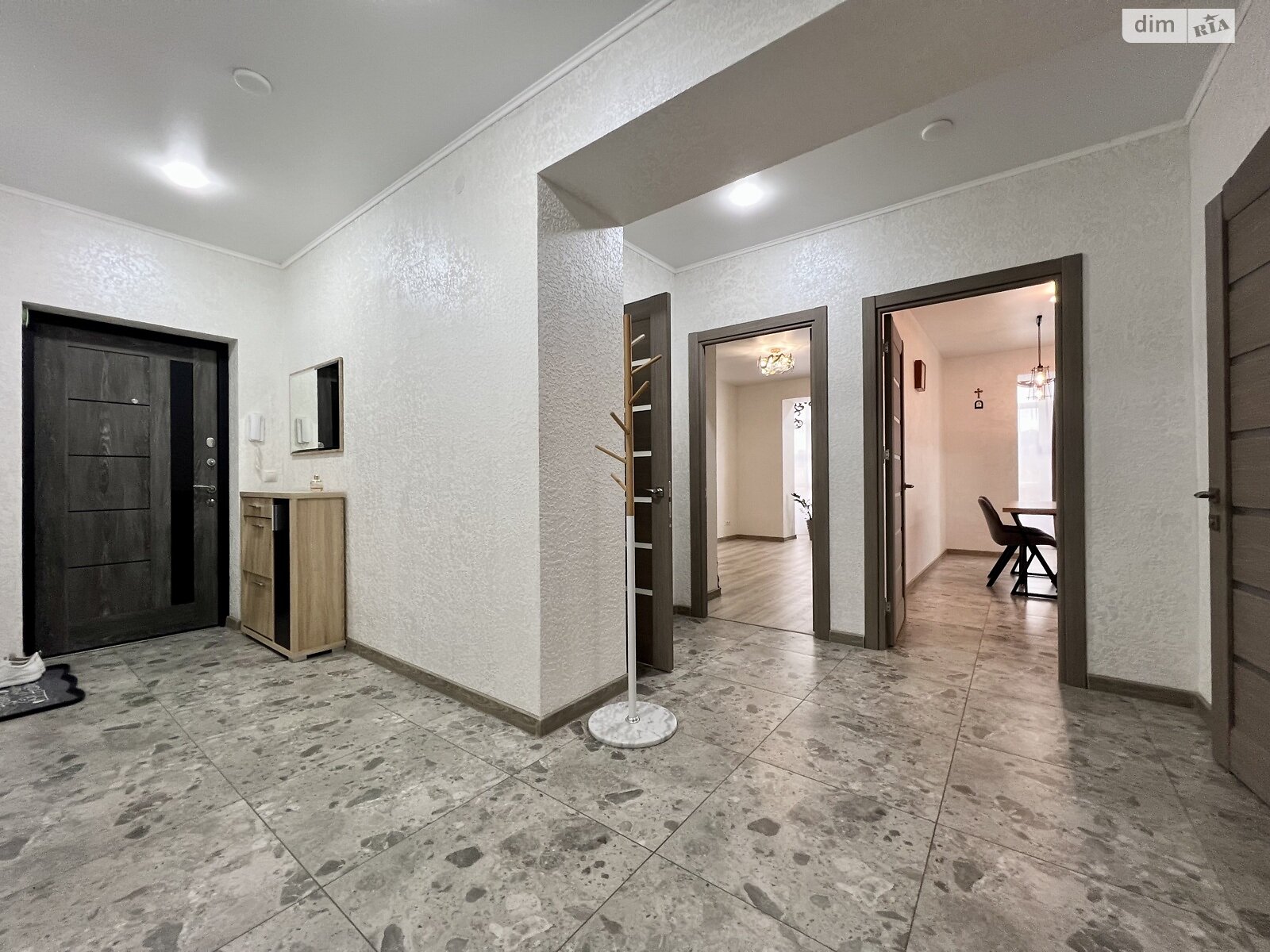 Продажа двухкомнатной квартиры в Ивано-Франковске, на ул. Андрея Мельника, район Центр фото 1