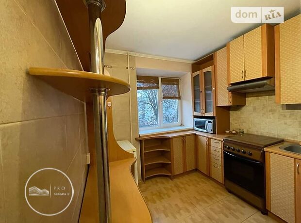 Продаж трикімнатної квартири в Івано-Франківську на вул. Бандери Степана 10 район Центр фото 1 Продаж трикімнатної квартири в Івано-Франківську на вул. Бандери Степана 10 район Центр фото 1