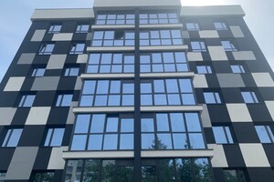 Продаж однокімнатної квартири в Івано-Франківську, на вул. Бандери Степана 79, район Центр фото 2