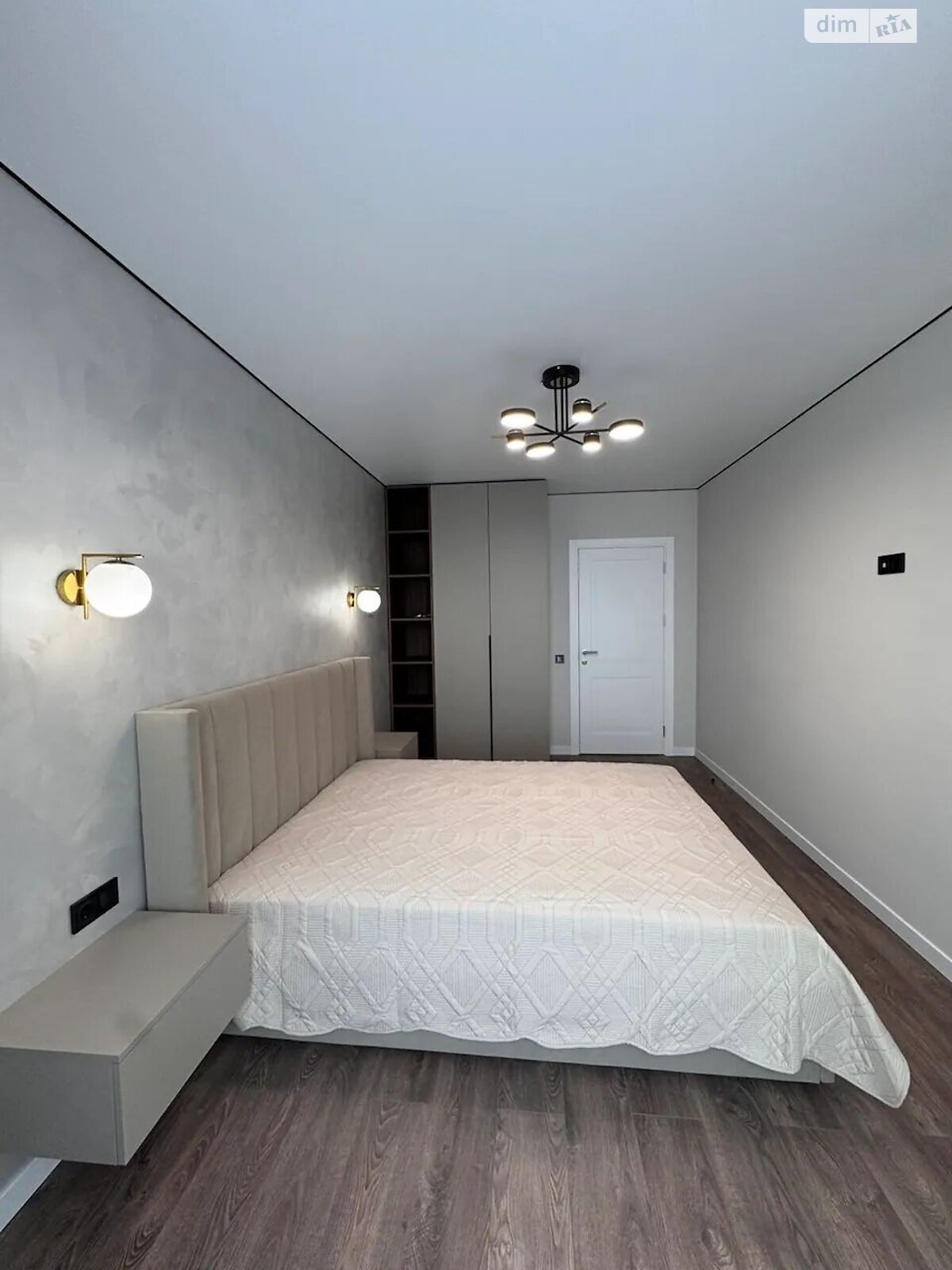 Продажа двухкомнатной квартиры в Ивано-Франковске, на ул. Бандеры Степана 79, район Центр фото 1