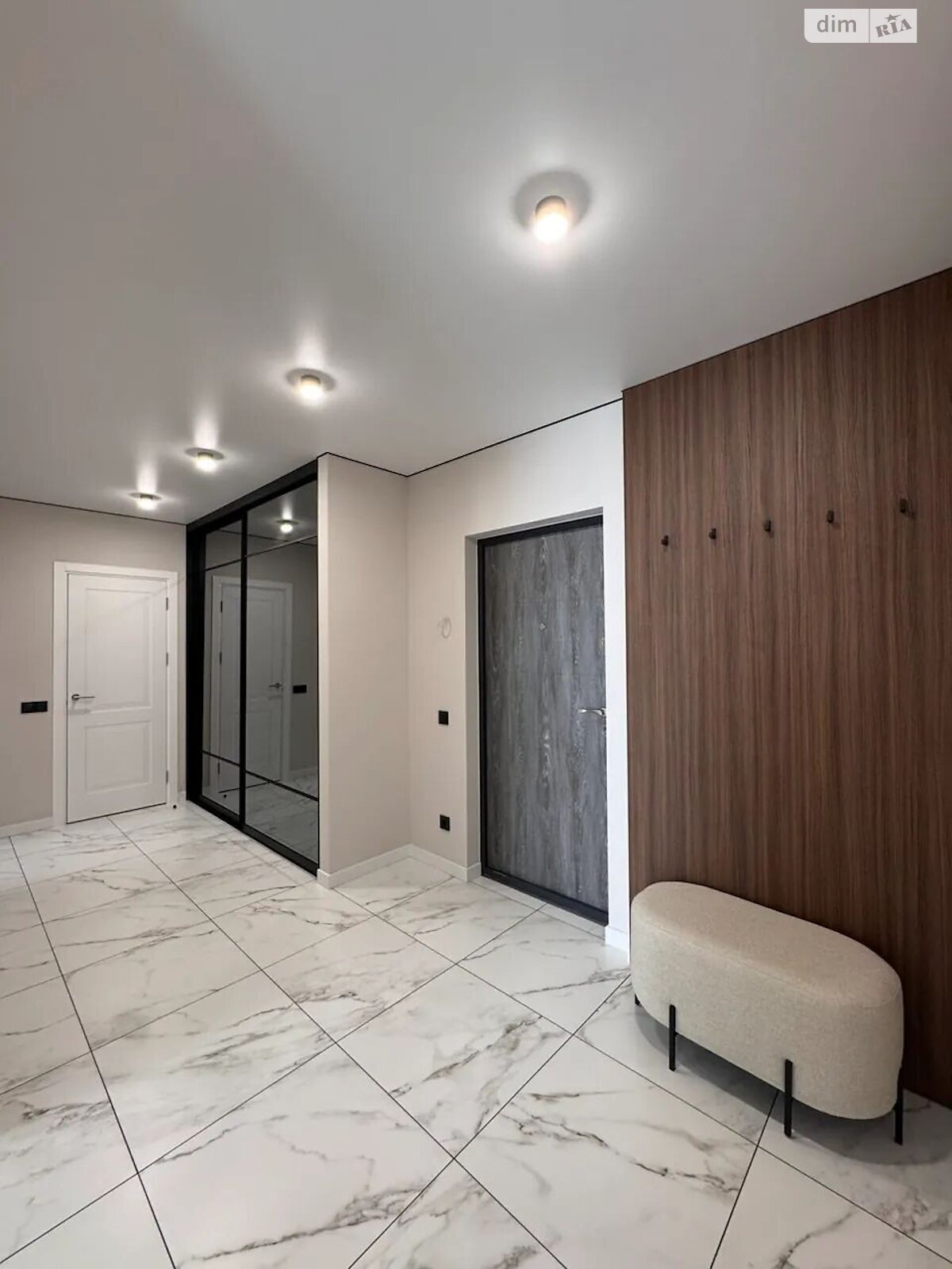 Продажа двухкомнатной квартиры в Ивано-Франковске, на ул. Бандеры Степана 79, район Центр фото 1