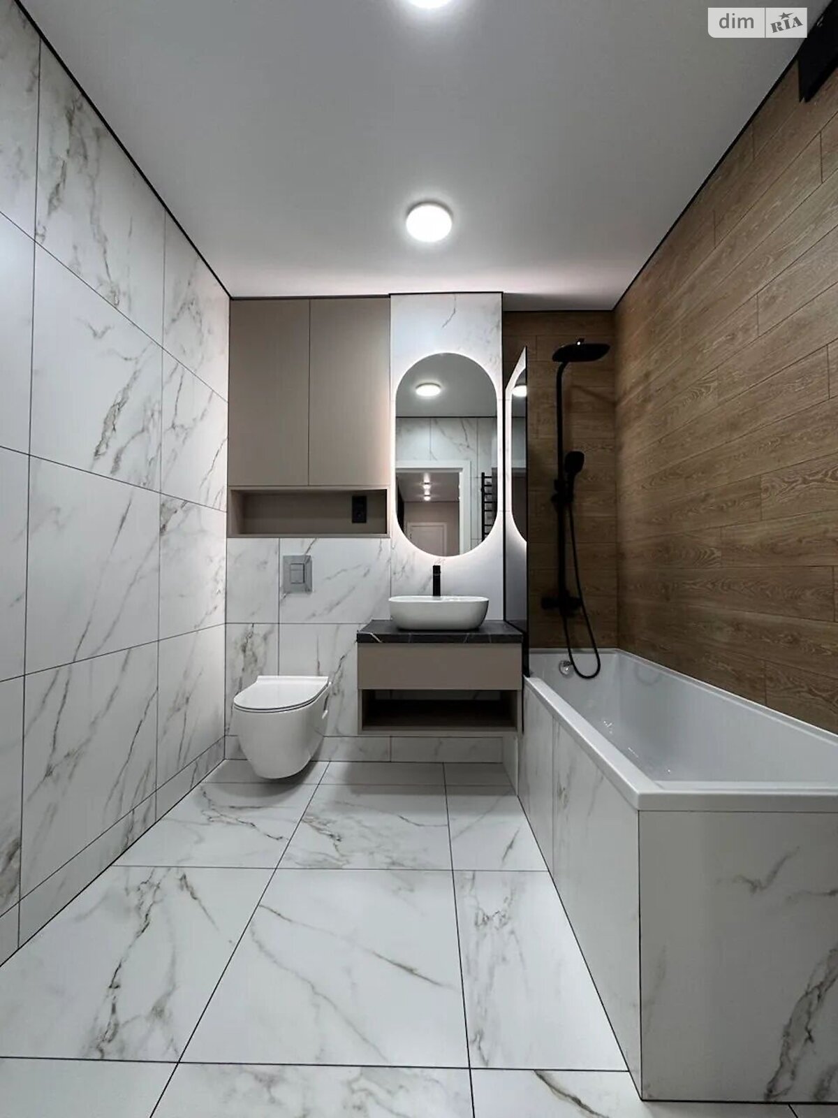 Продажа двухкомнатной квартиры в Ивано-Франковске, на ул. Бандеры Степана 79, район Центр фото 1