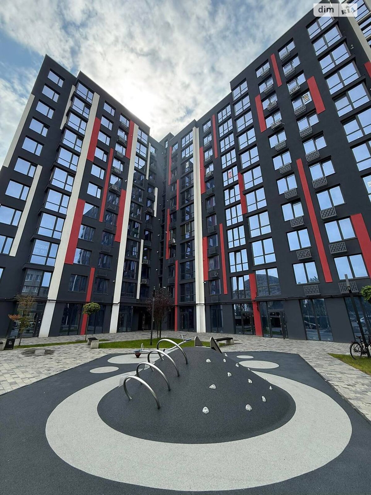 Продажа двухкомнатной квартиры в Ивано-Франковске, на ул. Бандеры Степана 79, район Центр фото 1