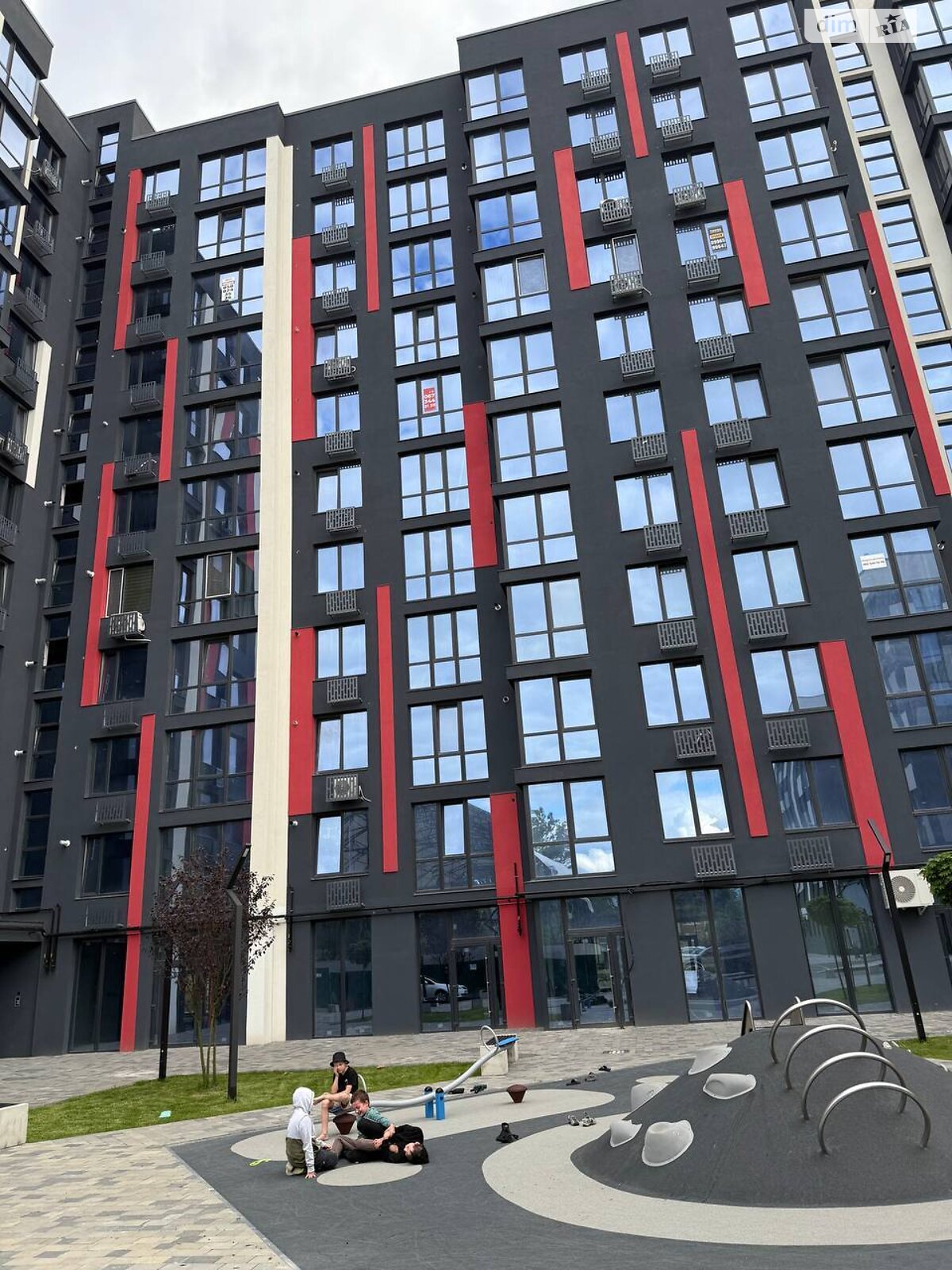 Продажа двухкомнатной квартиры в Ивано-Франковске, на ул. Бандеры Степана 79, район Центр фото 1