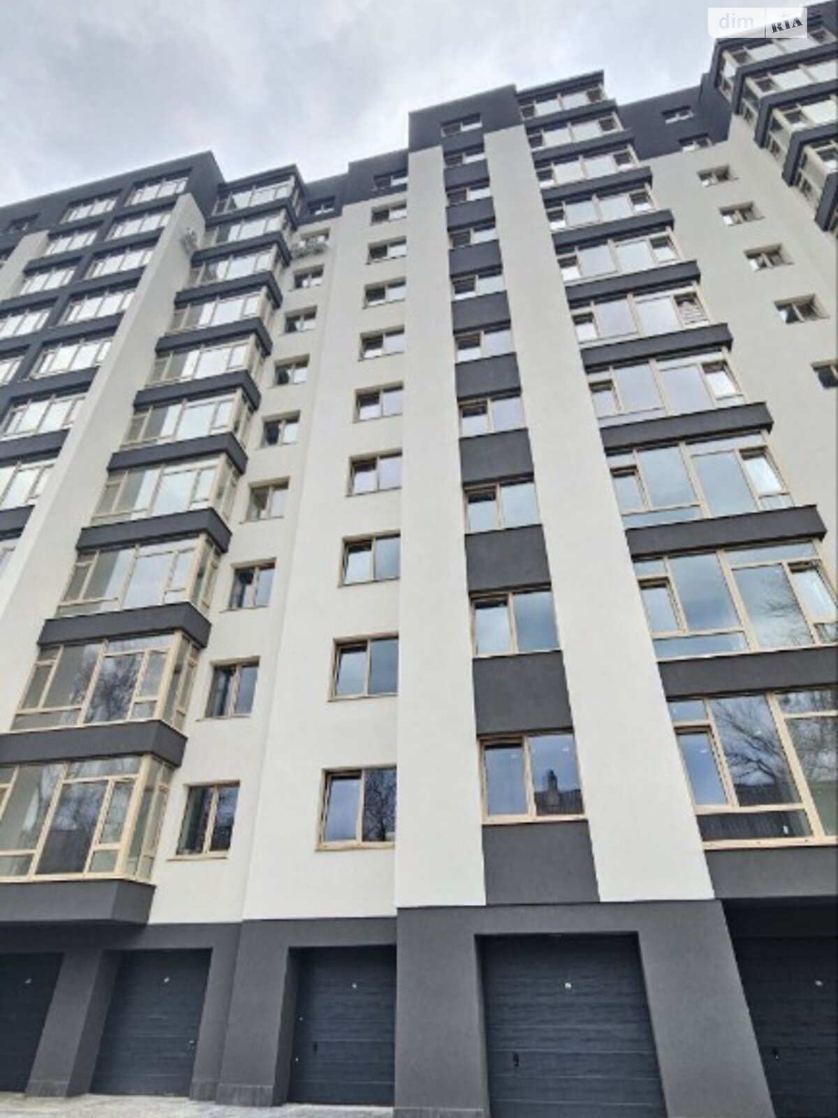 Продаж двокімнатної квартири в Івано-Франківську, на вул. В'ячеслава Чорновола, район Центр фото 1 Продаж двокімнатної квартири в Івано-Франківську, на вул. В'ячеслава Чорновола, район Центр фото 1