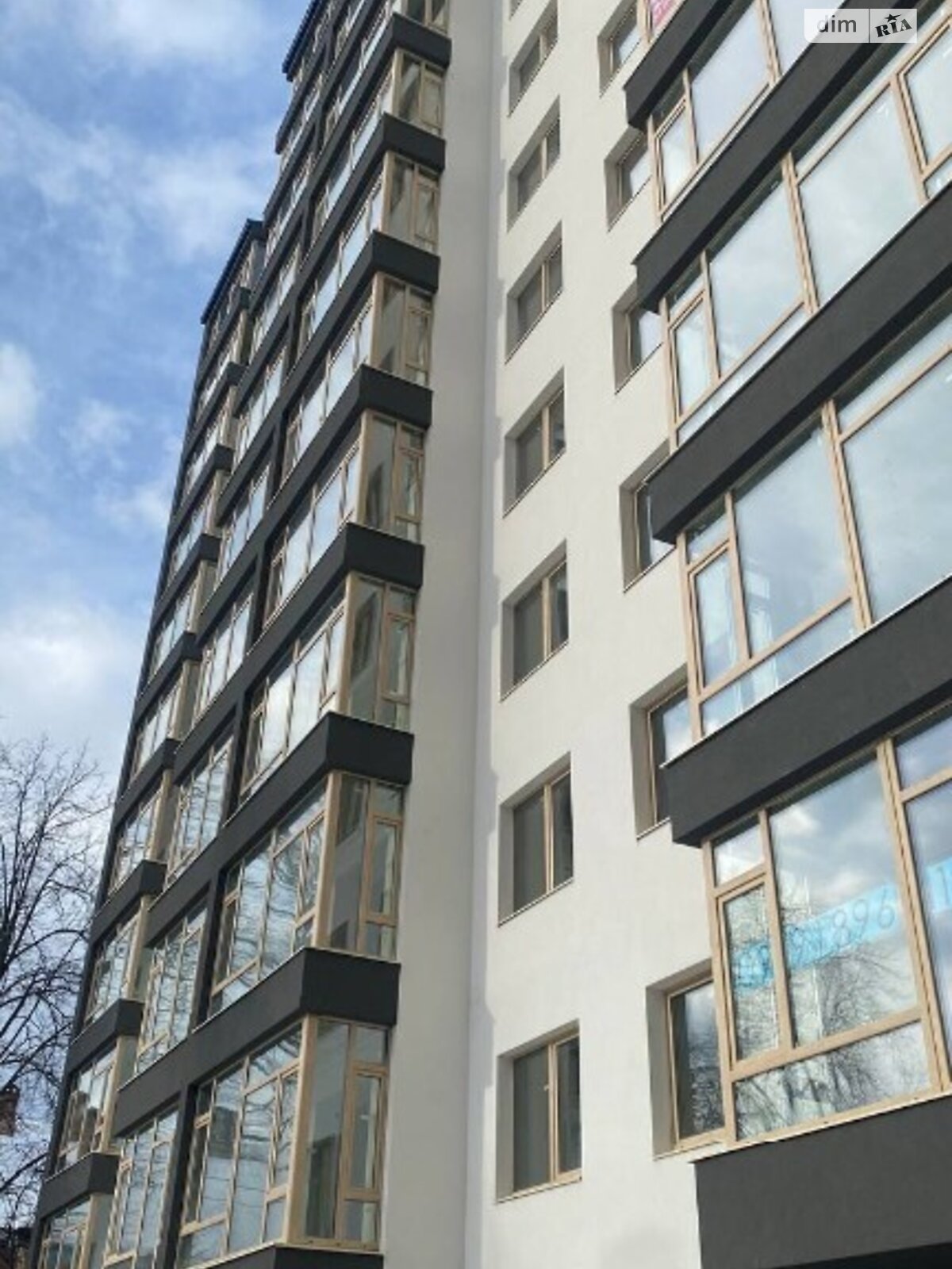 Продаж двокімнатної квартири в Івано-Франківську, на вул. В'ячеслава Чорновола, район Центр фото 1 Продаж двокімнатної квартири в Івано-Франківську, на вул. В'ячеслава Чорновола, район Центр фото 1