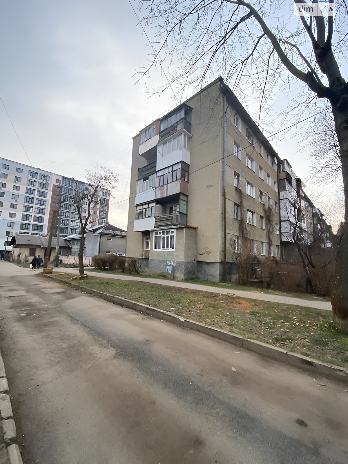 Продажа четырехкомнатной квартиры в Ивано-Франковске, на ул. Длинная 26, район Центр фото 1 Продажа четырехкомнатной квартиры в Ивано-Франковске, на ул. Длинная 26, район Центр фото 1