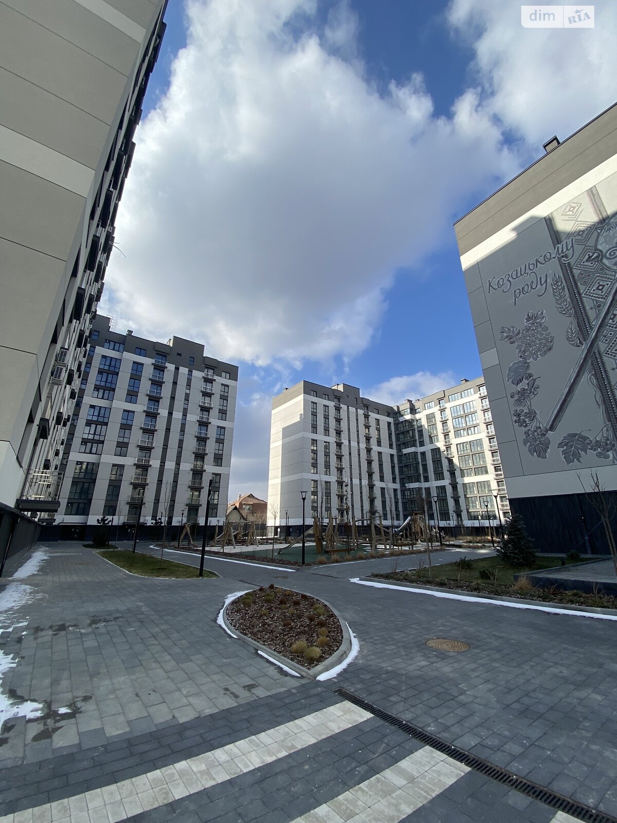 Продаж двокімнатної квартири в Івано-Франківську, на вул. Довженка О., район Центр фото 1 Продаж двокімнатної квартири в Івано-Франківську, на вул. Довженка О., район Центр фото 1