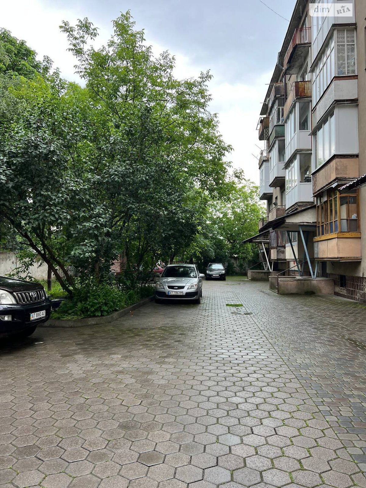 Продаж трикімнатної квартири в Івано-Франківську, на вул. Франка Івана, район Центр фото 1 Продаж трикімнатної квартири в Івано-Франківську, на вул. Франка Івана, район Центр фото 1