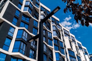 Продаж трикімнатної квартири в Івано-Франківську, на вул. Героїв Миколаєва 129, район Центр фото 2