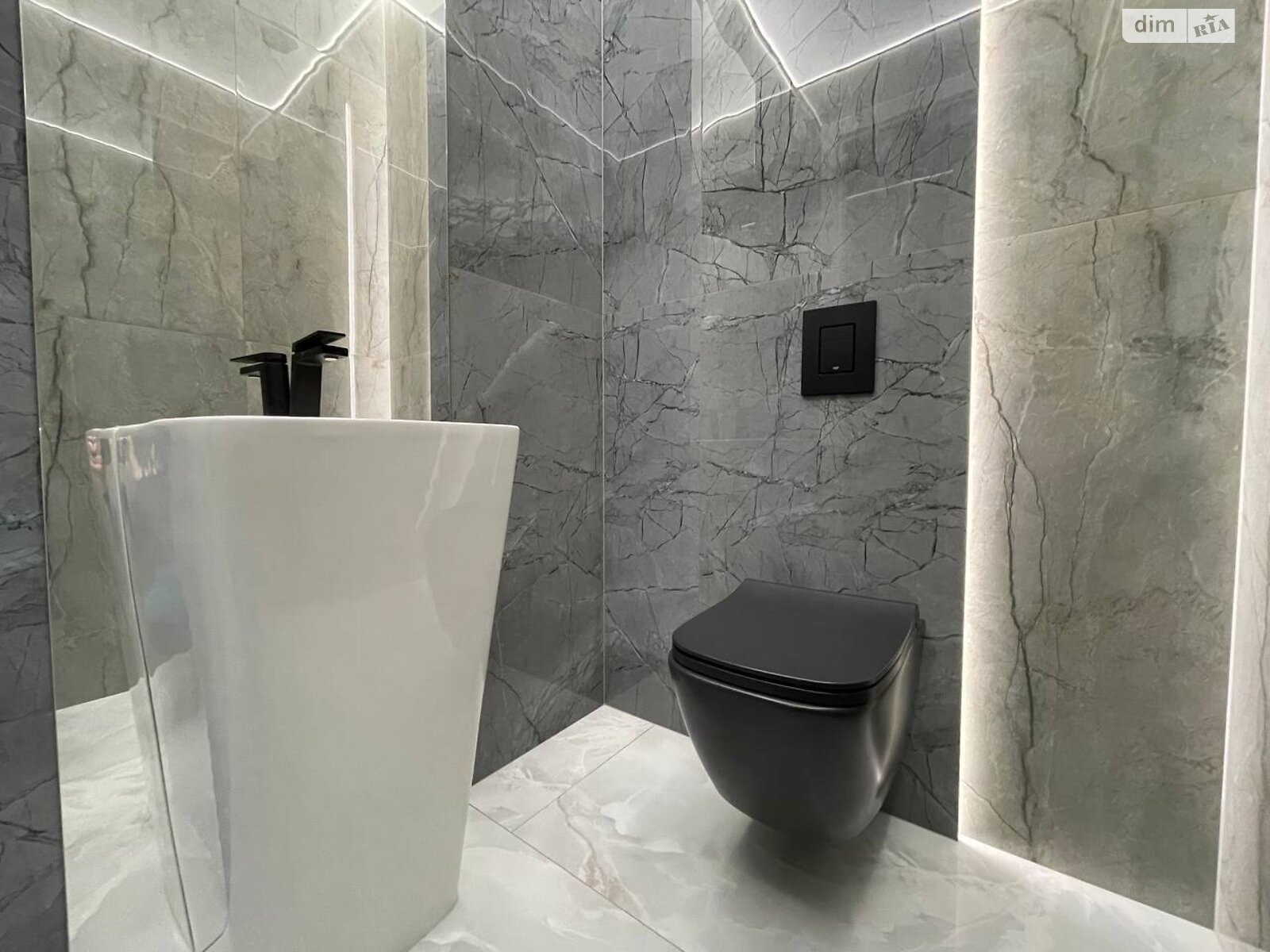 Продажа двухкомнатной квартиры в Ивано-Франковске, на ул. Гетьмана Ивана Мазепы 138А, район Центр фото 1 Продажа двухкомнатной квартиры в Ивано-Франковске, на ул. Гетьмана Ивана Мазепы 138А, район Центр фото 1