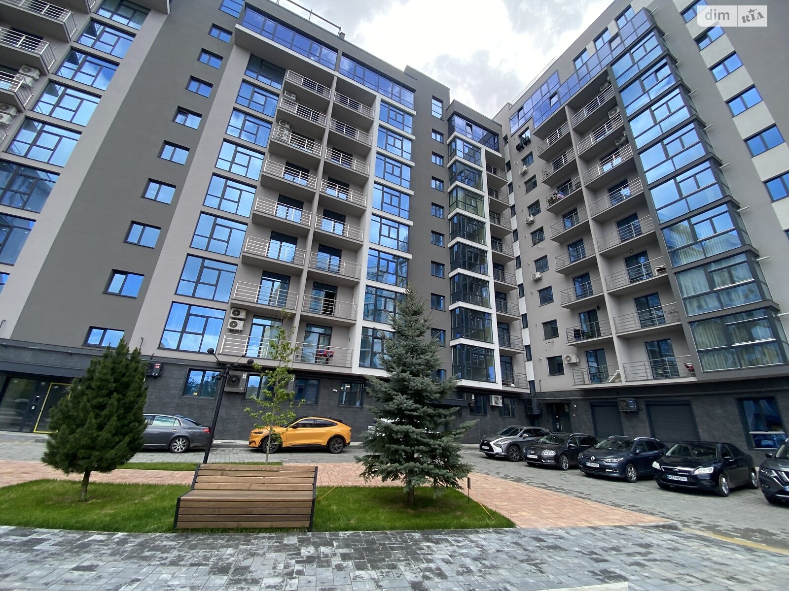 Продажа трехкомнатной квартиры в Ивано-Франковске, на ул. Гетьмана Ивана Мазепы 160А, район Центр фото 1