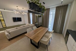 Продаж двокімнатної квартири в Івано-Франківську, на вул. Гетьмана Івана Мазепи 164 корпус 7, район Центр фото 2